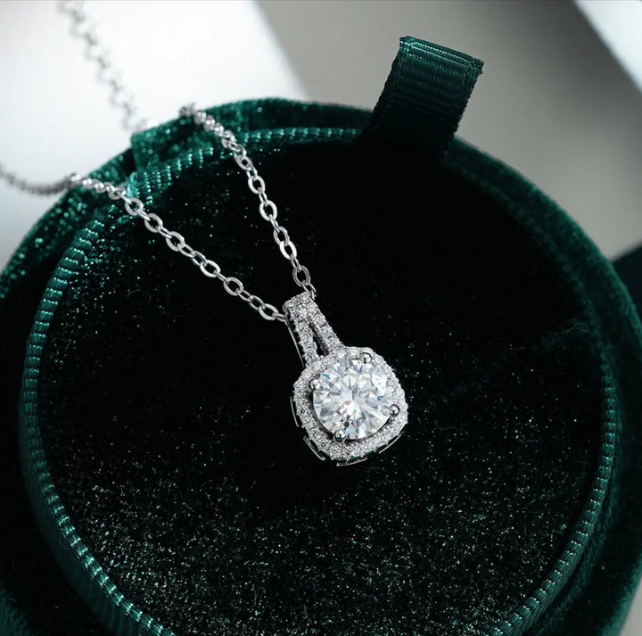 Collana  con  moissanite