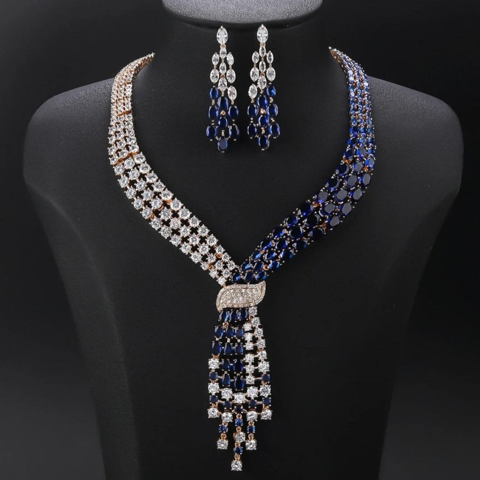 Set di collana e orecchini di lusso in zirconi