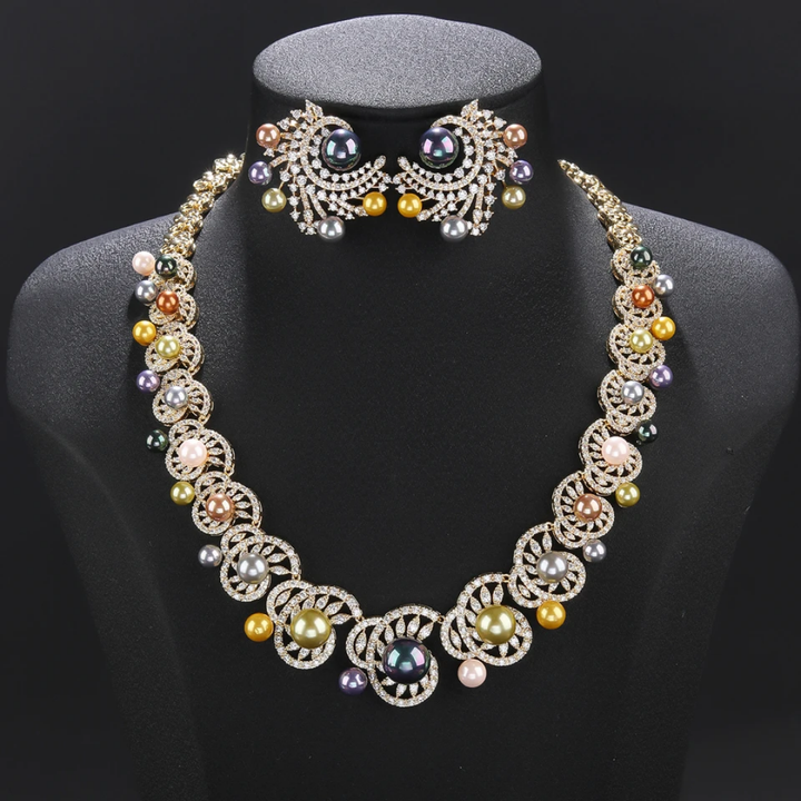 Set di gioielli collana con orecchini