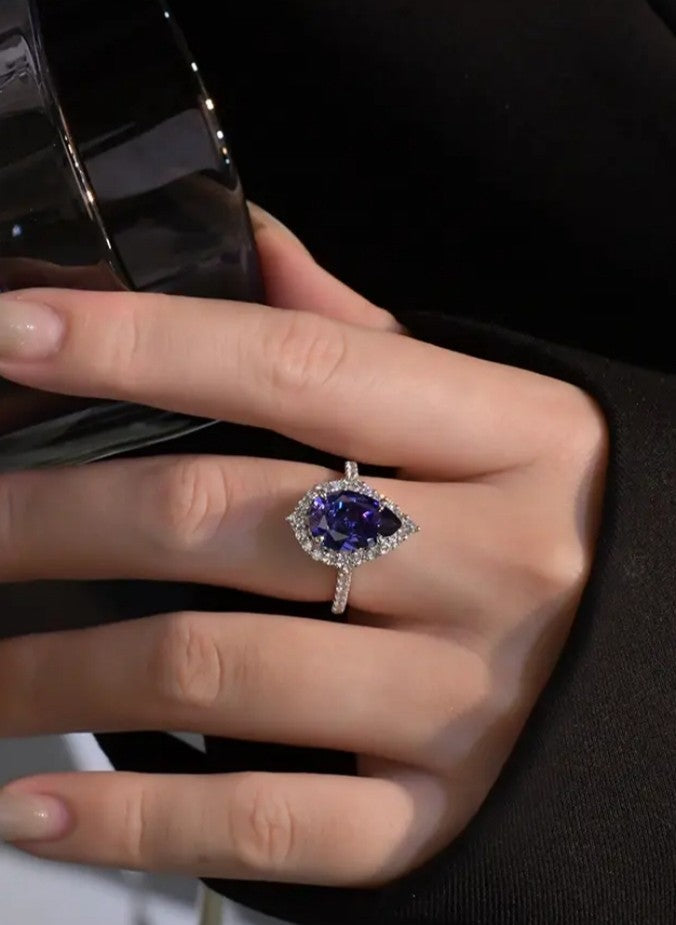 Anello  con pietra tanzanite